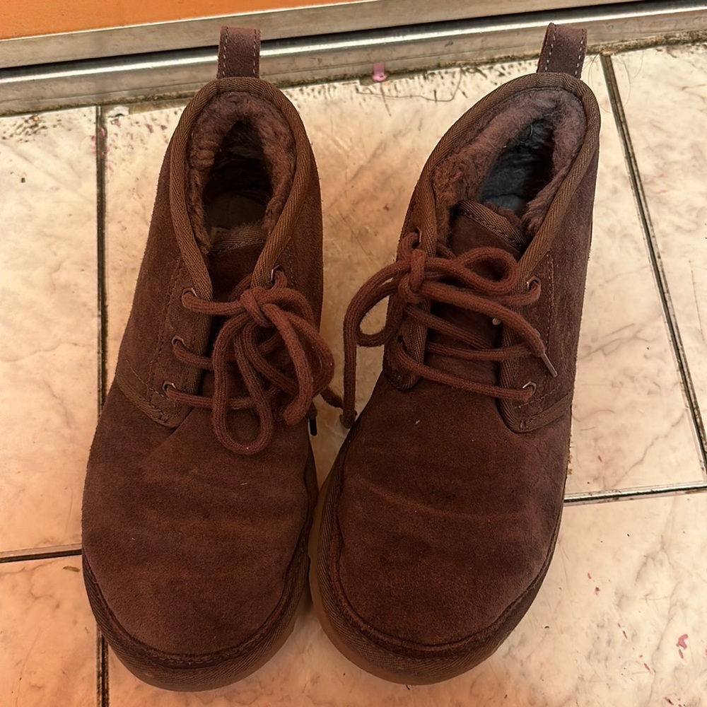 Used Uggs size 7